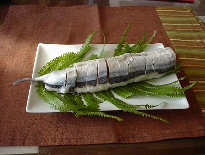 さんまのなれずしです。横からの図